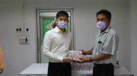 เทศบาลนครแม่สอด มอบเครื่องวัดอุณหภูมิให้กับวัดในเขตเทศบาลนครแม่สอด โรงเรียนและศูนย์พัฒนาเด็กเล็กในสังกัดเทศบาลนครแม่สอด