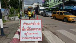 รองนายกเทศมนตรี ควบคุมการติดตั้งสายไฟและเสาไฟในเขตเทศบาล