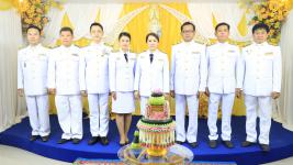 คณะผู้บริหาร ปลัดทศบาล รองปลัดเทศบาล ผู้อำนวยการกอง และหัวหน้าฝ่าย                ทน.แม่สอด บันทึกเทปถวายพระพรชัยมงคลพระบาทสมเด็จพระปรเมนทรรามาธิบดีศรีสินทรมหาวชิราลงกรณ พระวชิรเกล้าเจ้าอยู่หัว