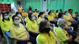 นายกเทศมนตรี มอบเกียรติบัตรแก่อาสาสมัครสาธารณสุข (อสม.) ในเขตเทศบาล