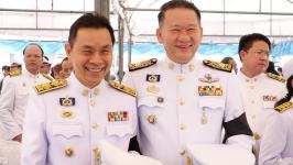 ดร.เทอดเกียรติ ชินสรนันท์ นายกเทศมนตรีนครแม่สอด เข้าร่วมพิธีวางพวงมาลา ในวันสมเด็จพระนเรศวรมหาราช