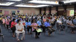 ทน.แม่สอดมอบเงินช่วยเหลือ เยียวยา และชดเชยผู้ประสบสภาวะยากลำบากจากสถานการณ์โรคติดเชื้อไวรัสโคโรนา 2019