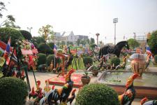 ดร.เทอดเกียรติ ชินสรนันท์ นายกเทศมนตรีนครแม่สอด เข้าร่วมพิธีวางพวงมาลา ในวันสมเด็จพระนเรศวรมหาราช