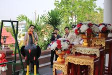 ดร.เทอดเกียรติ ชินสรนันท์ นายกเทศมนตรีนครแม่สอด เข้าร่วมพิธีวางพวงมาลา ในวันสมเด็จพระนเรศวรมหาราช