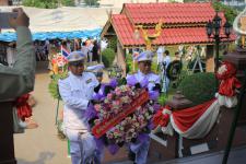 ดร.เทอดเกียรติ ชินสรนันท์ นายกเทศมนตรีนครแม่สอด เข้าร่วมพิธีวางพวงมาลา ในวันสมเด็จพระนเรศวรมหาราช