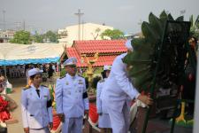 ดร.เทอดเกียรติ ชินสรนันท์ นายกเทศมนตรีนครแม่สอด เข้าร่วมพิธีวางพวงมาลา ในวันสมเด็จพระนเรศวรมหาราช