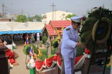 ดร.เทอดเกียรติ ชินสรนันท์ นายกเทศมนตรีนครแม่สอด เข้าร่วมพิธีวางพวงมาลา ในวันสมเด็จพระนเรศวรมหาราช