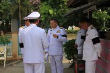 ดร.เทอดเกียรติ ชินสรนันท์ นายกเทศมนตรีนครแม่สอด เข้าร่วมพิธีวางพวงมาลา ในวันสมเด็จพระนเรศวรมหาราช