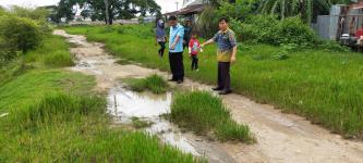 รองนายกเทศมนตรี ลงพื้นที่ที่ประชาชนร้องเรียน