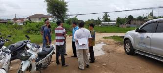 รองนายกเทศมนตรี ลงพื้นที่ที่ประชาชนร้องเรียน