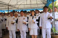 ดร.เทอดเกียรติ ชินสรนันท์ นายกเทศมนตรีนครแม่สอด เข้าร่วมพิธีวางพวงมาลา ในวันสมเด็จพระนเรศวรมหาราช