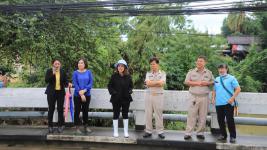 ทน.แม่สอด ลงพื้นที่เตรียมความพร้อมในการป้องกันปัญหาน้ำท่วมในเขตเทศบาล