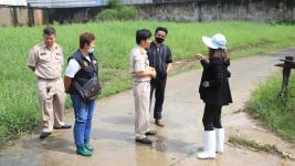 ทน.แม่สอด ลงพื้นที่เตรียมความพร้อมในการป้องกันปัญหาน้ำท่วมในเขตเทศบาล