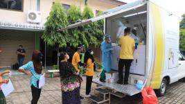 ผู้บริหาร ทน.แม่สอด ร่วมกิจกรรมการตรวจหาโรคติดเชื้อไวรัสโคโรนา 2019 โดยรถพระราชทานตรวจโรคติดเชื้อชีวนิรภัย จังหวัดตาก