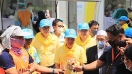 ผู้บริหาร ทน.แม่สอด ร่วมกิจกรรมการตรวจหาโรคติดเชื้อไวรัสโคโรนา 2019 โดยรถพระราชทานตรวจโรคติดเชื้อชีวนิรภัย จังหวัดตาก