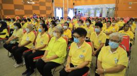 ทน.แม่สอด มอบเข็มผู้ผ่านการอบรมหลักสูตรวิชชาลัยสูงวัยนครแม่สอด รุ่นที่ 2