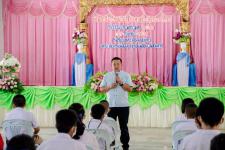 นายกเทศมนตรีมอบรองนายกฯ มอบทุนการศึกษาแก่นักเรียนโรงเรียนในสังกัดเทศบาลนครแม่สอด