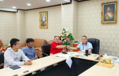 นายกเทศมนตรีร่วมกับนายก อบต.แม่ปะ หารือการใช้พื้นที่สาธารณะฯ