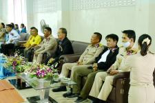 นายกเทศมนตรีมอบรองนายกฯ ร่วมพิธีแสดงกตเวทิตาจิตเกษียณอายุราชการ