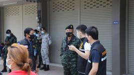 นายกเทศมนตรีมอบเลขานุการฯ หัวหน้าส่วนราชการ ลงพื้นที่จุดเสี่ยงโควิด-19 ในเขตเทศบาล