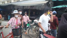 นายกเทศมนตรีมอบเลขานุการฯ หัวหน้าส่วนราชการ ลงพื้นที่จุดเสี่ยงโควิด-19 ในเขตเทศบาล