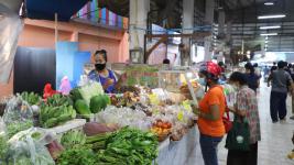 นายกเทศมนตรี เรียกประชุมเข้มทีมเฉพาะกิจเทศบาลเร่งดำเนินมาตรการเฝ้าระวังแก้ปัญหาโควิด-19