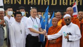 นายกเทศมนตรี เป็นประธานพิธีเปิดโครงการธรรมยาตราแห่งสันติภาพเพื่อสันติสุขของแผ่นดิน