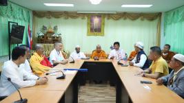 นายกเทศมนตรี เป็นประธานพิธีเปิดโครงการธรรมยาตราแห่งสันติภาพเพื่อสันติสุขของแผ่นดิน