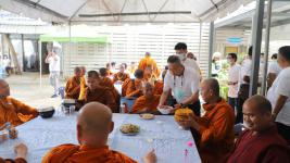 นายกเทศมนตรี เป็นประธานพิธีเปิดโครงการธรรมยาตราแห่งสันติภาพเพื่อสันติสุขของแผ่นดิน