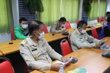 นายกเทศมนตรี มอบอุปกรณ์ป้องกันการแพร่ระบาดของโรคติดเชื้อโควิด-19