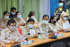 นายกเทศมนตรี มอบอุปกรณ์ป้องกันการแพร่ระบาดของโรคติดเชื้อโควิด-19