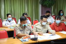 นายกเทศมนตรี มอบอุปกรณ์ป้องกันการแพร่ระบาดของโรคติดเชื้อโควิด-19