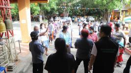 นายกเทศมนตรี ลงพื้นที่ตรวจเยี่ยมจุดคัดกรองโควิด-19 ในเขตเทศบาล