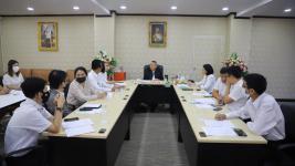 นายกเทศมนตรี เรียกประชุมติดตามผลการดำเนินงานของเทศบาลนครแม่สอด