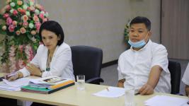 นายกเทศมนตรี เรียกประชุมติดตามผลการดำเนินงานของเทศบาลนครแม่สอด