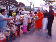เทศบาลนครแม่สอด ร่วมจัดกิจกรรมบุญตักบตร และประพรมน้ำมนต์ ข้าวดอกไม้ เสริมสร้างสิริมงคลและขวัญกำลังใจให้แก่พุทธศาสนิกชนชาวอำเภอแม่สอด