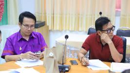 ทน.แม่สอด จัดการประชุมคณะกรรมการพัฒนาท้องถิ่นเทศบาลนครแม่สอดเพื่อร่วมพิจารณาร่างแผนการดำเนินงาน ประจำปีงบประมาณ พ.ศ.2564 และร่างแผนพัฒนาท้องถิ่น (พ.ศ.2561-2565) เพิ่มเติม ครั้งที่ 9 พ.ศ.2563