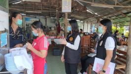 ทน.แม่สอด จัดประชุมคณะกรรมการศูนย์ปฏิบัติการควบคุมโรคเทศบาลนครแม่สอดและออกตรวจสถานประกอบการต่างๆและสถานศึกษาในเขตเทศบาล