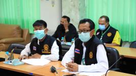 ทน.แม่สอด จัดประชุมคณะกรรมการศูนย์ปฏิบัติการควบคุมโรคเทศบาลนครแม่สอดและออกตรวจสถานประกอบการต่างๆและสถานศึกษาในเขตเทศบาล