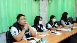 ทน.แม่สอด จัดประชุมคณะกรรมการศูนย์ปฏิบัติการควบคุมโรคเทศบาลนครแม่สอดและออกตรวจสถานประกอบการต่างๆและสถานศึกษาในเขตเทศบาล