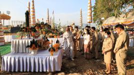 ทน.แม่สอด จัดพิธีวางศิลาฤกษ์สร้างศาลพระหลักเมืองแม่สอดและพระบรมราชานุสาวรีย์ศาลสมเด็จพระนเรศวรมหาราช (พระตำหนัก)