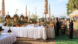 ทน.แม่สอด จัดพิธีวางศิลาฤกษ์สร้างศาลพระหลักเมืองแม่สอดและพระบรมราชานุสาวรีย์ศาลสมเด็จพระนเรศวรมหาราช (พระตำหนัก)