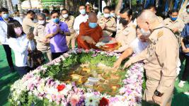 ทน.แม่สอด จัดพิธีวางศิลาฤกษ์สร้างศาลพระหลักเมืองแม่สอดและพระบรมราชานุสาวรีย์ศาลสมเด็จพระนเรศวรมหาราช (พระตำหนัก)