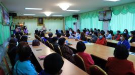 ทน.แม่สอด จัดโครงการฝึกอาชีพให้ความรู้ชุมชนในเขตเทศบาลนครแม่สอด หลักสูตรดอกไม้ประดิษฐ์จากริบบิ้นผ้า