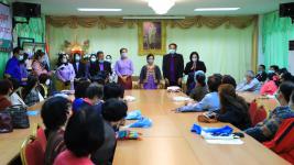 ทน.แม่สอด จัดโครงการฝึกอาชีพให้ความรู้ชุมชนในเขตเทศบาลนครแม่สอด หลักสูตรดอกไม้ประดิษฐ์จากริบบิ้นผ้า