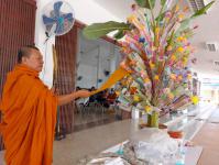 ทน.แม่สอด ร่วมทำบุญสุสานหลวงและทอดผ้าป่าสามัคคี