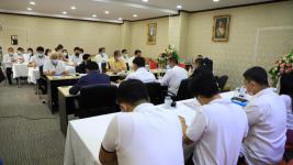 ทน.แม่สอด ประชุมคณะผู้บริหาร หัวหน้าส่วนราชการ และผู้เกี่ยวข้อง ครั้งที่ 1/2564