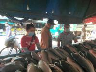 เทศบาลนครแม่สอดร่วมกับอำเภอแม่สอด จัดระเบียบตลาดในเขตเทศบาลนครแม่สอด