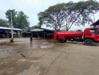 ทน.แม่สอดล้างตลาดในเขตเทศบาลนครแม่สอด