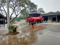 ทน.แม่สอดล้างตลาดในเขตเทศบาลนครแม่สอด